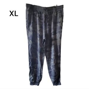 XL Splendid Gray Camo Print Jogger Track Pants With Pockets